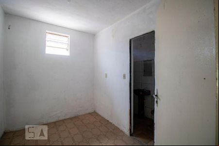 Quarto de casa para alugar com 2 quartos, 360m² em Cachoeirinha, Belo Horizonte