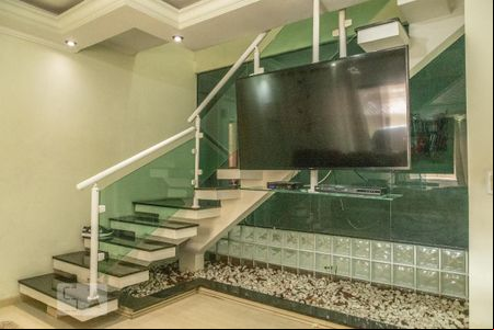 Sala de Estar de casa à venda com 3 quartos, 350m² em Parque Santa Madalena, São Paulo