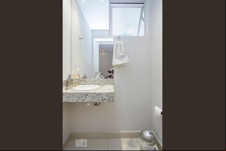 Lavabo de apartamento para alugar com 2 quartos, 63m² em Buritis, Belo Horizonte