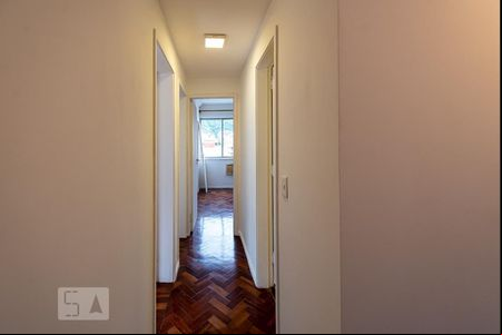 Corredor de apartamento à venda com 3 quartos, 90m² em Jardim Botânico, Rio de Janeiro