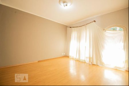 sala de casa para alugar com 4 quartos, 208m² em Vila Marieta, Campinas