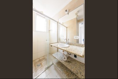 Banheiro de kitnet/studio à venda com 1 quarto, 50m² em Centro, Campinas