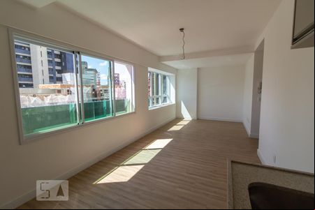 Sala / Cozinha de apartamento para alugar com 1 quarto, 79m² em Savassi, Belo Horizonte