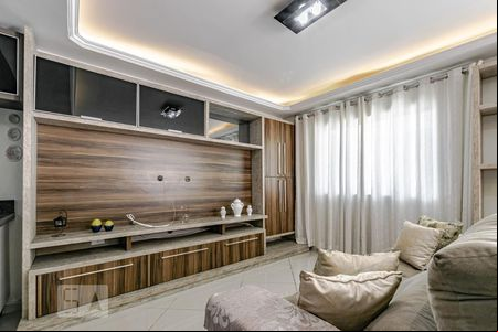 Sala de casa para alugar com 3 quartos, 180m² em Centro, Pinhais