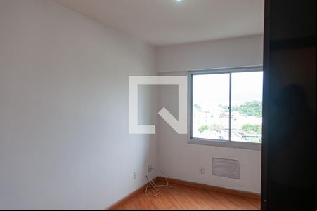 Quarto 1 de apartamento para alugar com 1 quarto, 60m² em Taquara, Rio de Janeiro