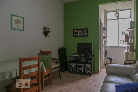 Sala de apartamento para alugar com 2 quartos, 67m² em Vila Isabel, Rio de Janeiro