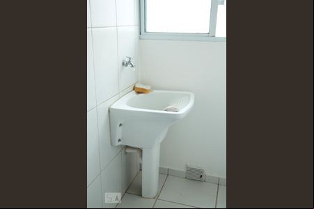 Lavanderia de apartamento para alugar com 2 quartos, 52m² em Wanel Ville, Sorocaba