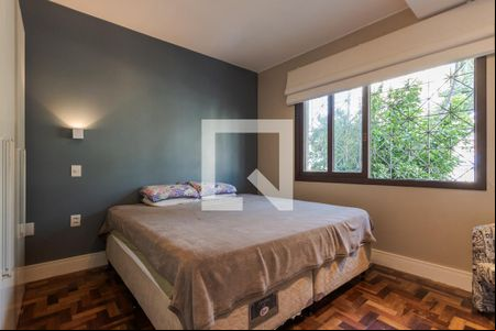 Quarto de apartamento para alugar com 1 quarto, 63m² em Jardim Floresta, Porto Alegre