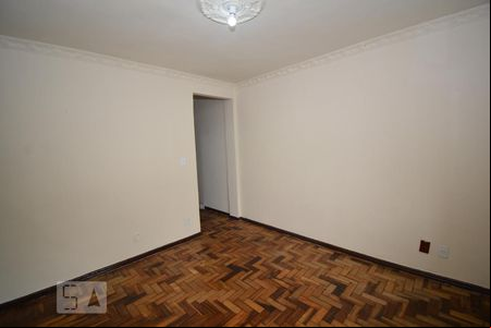 Sala de apartamento para alugar com 2 quartos, 50m² em Inhaúma, Rio de Janeiro
