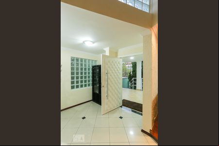 Hall de Entrada de casa à venda com 4 quartos, 400m² em Dos Casa, São Bernardo do Campo