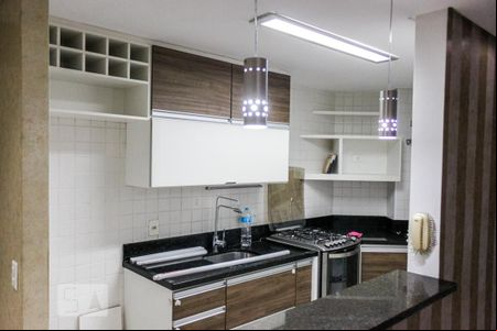 Cozinha de apartamento para alugar com 2 quartos, 65m² em Parque Novo Mundo, São Paulo
