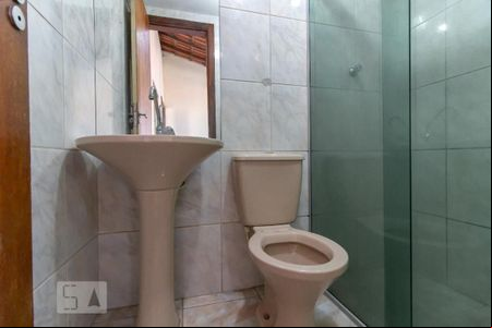 Banheiro de kitnet/studio à venda com 1 quarto, 40m² em Santa Cruz, Belo Horizonte