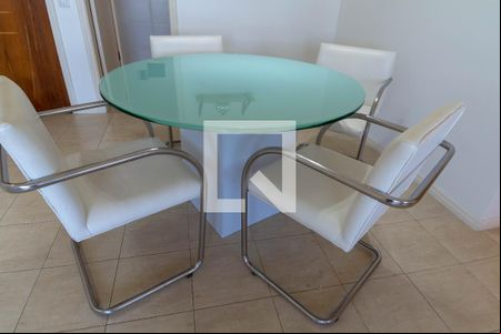 Sala de apartamento para alugar com 2 quartos, 96m² em Armação, Salvador