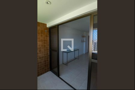 Varanda Sala de apartamento para alugar com 2 quartos, 96m² em Armação, Salvador
