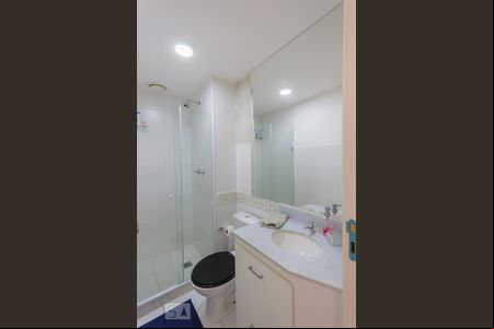 Banheiro da Suíte 1 de apartamento para alugar com 2 quartos, 75m² em Jacarepaguá, Rio de Janeiro