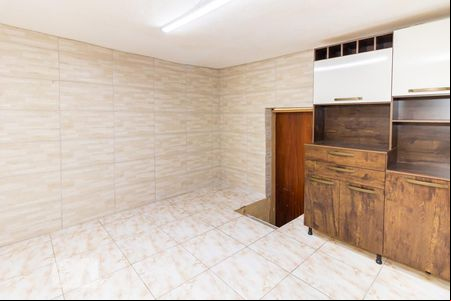Kitnet de casa para alugar com 1 quarto, 20m² em Vila Gustavo, São Paulo
