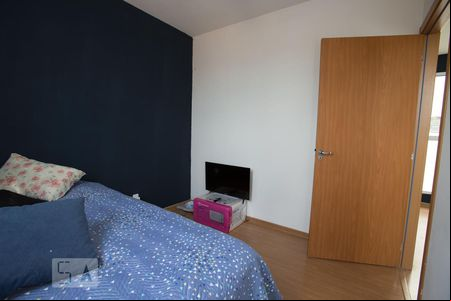 Quarto 2 de apartamento para alugar com 2 quartos, 40m² em Jardim Ouro Branco, Ribeirão Preto