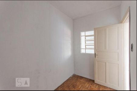 Quarto 1 de casa para alugar com 2 quartos, 50m² em Vila Ré, São Paulo