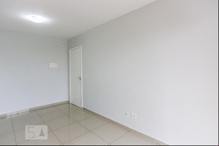 Sala de Estar de apartamento à venda com 2 quartos, 50m² em Jardim Sarah, São Paulo