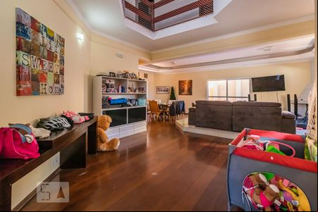 Sala de casa de condomínio para alugar com 4 quartos, 390m² em Alphaville, Santana de Parnaíba