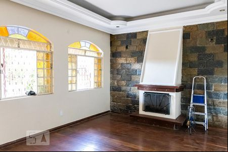 Sala 1 de casa para alugar com 5 quartos, 482m² em Planalto, Belo Horizonte