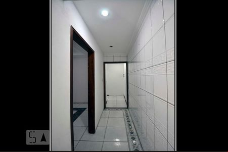 Corredor de casa de condomínio para alugar com 1 quarto, 50m² em Km 18, Osasco