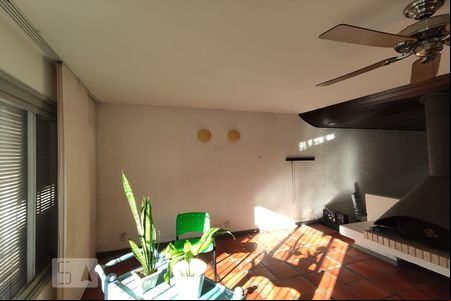 Sala de Estar de casa à venda com 4 quartos, 270m² em Centro, São Leopoldo