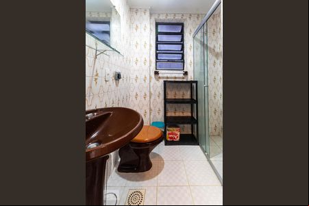 Banheiro de kitnet/studio à venda com 1 quarto, 45m² em Centro Histórico, Porto Alegre