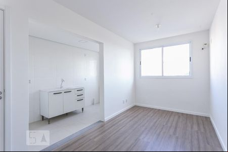 Sala de apartamento para alugar com 2 quartos, 47m² em Protásio Alves, Porto Alegre