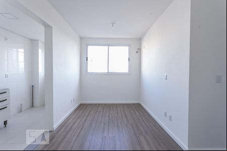 Sala de apartamento para alugar com 2 quartos, 47m² em Protásio Alves, Porto Alegre
