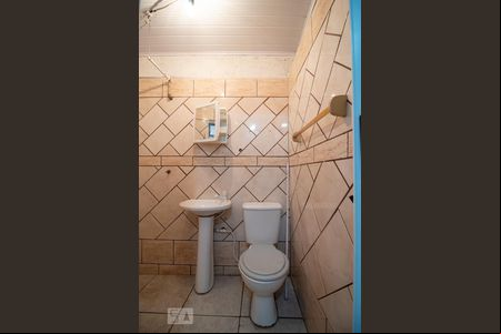 Banheiro de apartamento para alugar com 1 quarto, 32m² em Sarandi, Porto Alegre