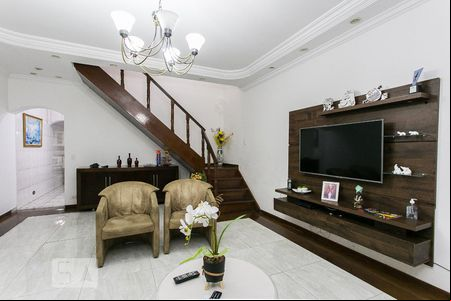 Sala de Estar de casa para alugar com 4 quartos, 300m² em Vila Antonieta, São Paulo