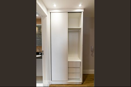 Sala/Quarto/Cozinha de kitnet/studio para alugar com 1 quarto, 33m² em Indianópolis, São Paulo