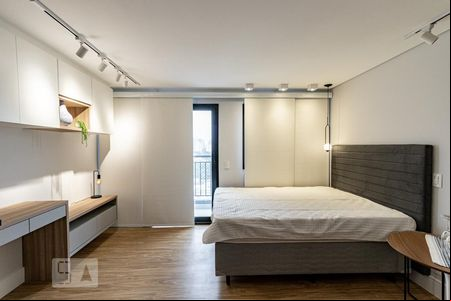 Sala/Quarto/Cozinha de kitnet/studio para alugar com 1 quarto, 33m² em Indianópolis, São Paulo