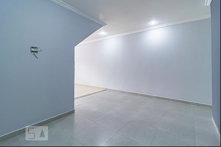 Sala de casa de condomínio para alugar com 4 quartos, 208m² em Jacarepaguá, Rio de Janeiro