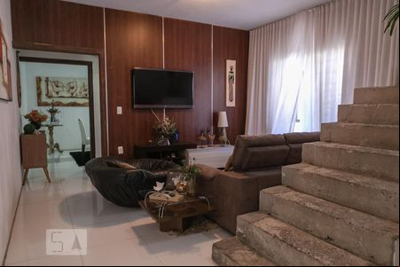 Sala de TV de casa à venda com 4 quartos, 298m² em Ouro Preto, Belo Horizonte