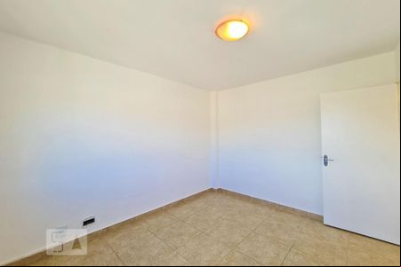 Quarto 1 de apartamento para alugar com 2 quartos, 60m² em Cascadura, Rio de Janeiro