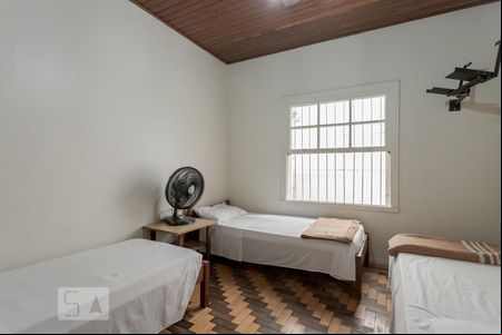 Quarto 1 de casa para alugar com 3 quartos, 153m² em Navegantes, Porto Alegre