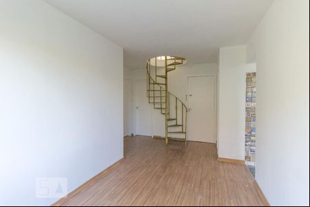 Sala de apartamento para alugar com 4 quartos, 98m² em Quintino Bocaiuva, Rio de Janeiro