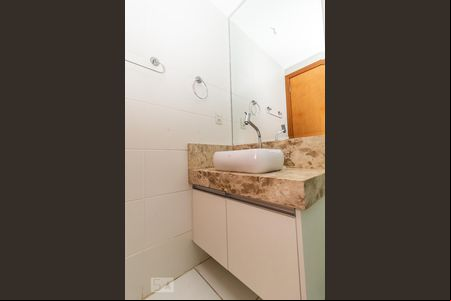 Banheiro de apartamento para alugar com 2 quartos, 59m² em Areal (águas Claras), Brasília