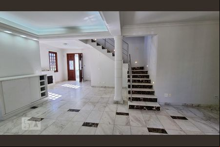 Sala de casa à venda com 4 quartos, 400m² em Santa Lúcia, Belo Horizonte