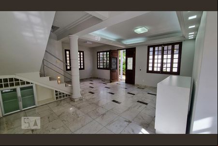 Sala de casa à venda com 4 quartos, 400m² em Santa Lúcia, Belo Horizonte