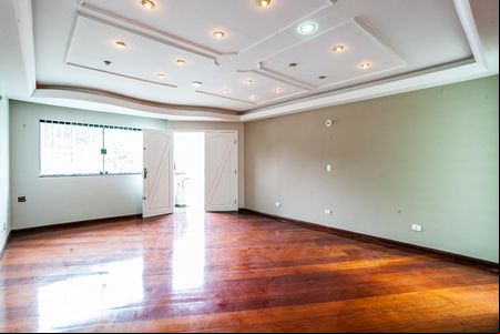 Sala de casa para alugar com 3 quartos, 240m² em Jardim Las Vegas, Santo André