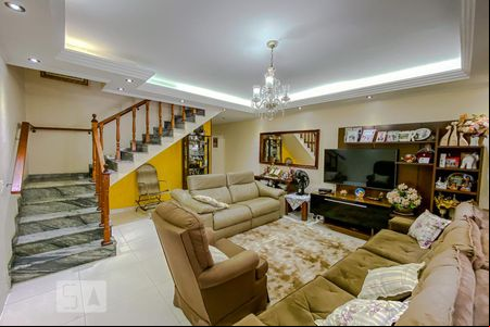 Sala de casa à venda com 4 quartos, 190m² em Vila Carrão, São Paulo