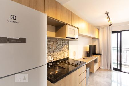 Cozinha de kitnet/studio para alugar com 1 quarto, 29m² em Indianópolis, São Paulo
