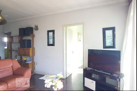 Casa 1 - Sala de casa à venda com 5 quartos, 250m² em Jardim Eliane, São Paulo
