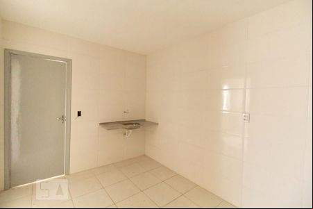 Cozinha de casa de condomínio para alugar com 1 quarto, 40m² em Vila Amélia, São Paulo