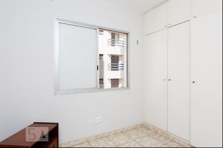 Quarto 2 de apartamento para alugar com 2 quartos, 72m² em Vila Madalena, São Paulo