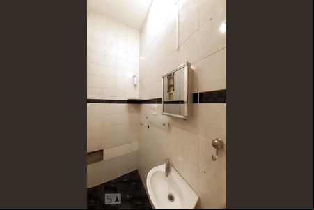 Banheiro Social de kitnet/studio à venda com 1 quarto, 25m² em Piedade, Rio de Janeiro