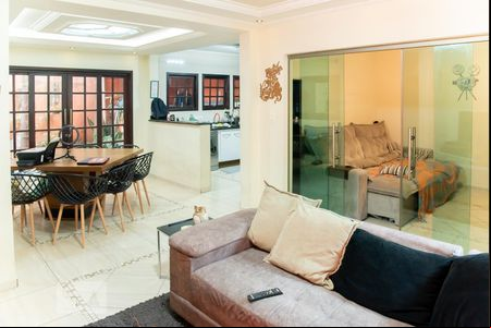 Sala de casa para alugar com 3 quartos, 200m² em Cidade Patriarca, São Paulo